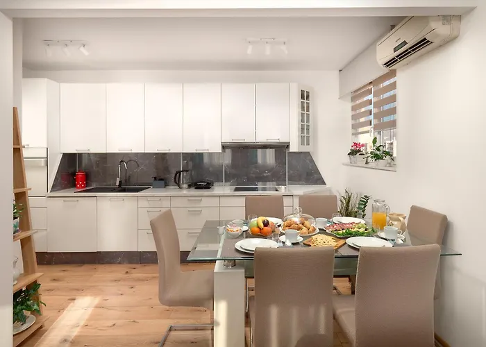 Adriatic Skyline Apartment *